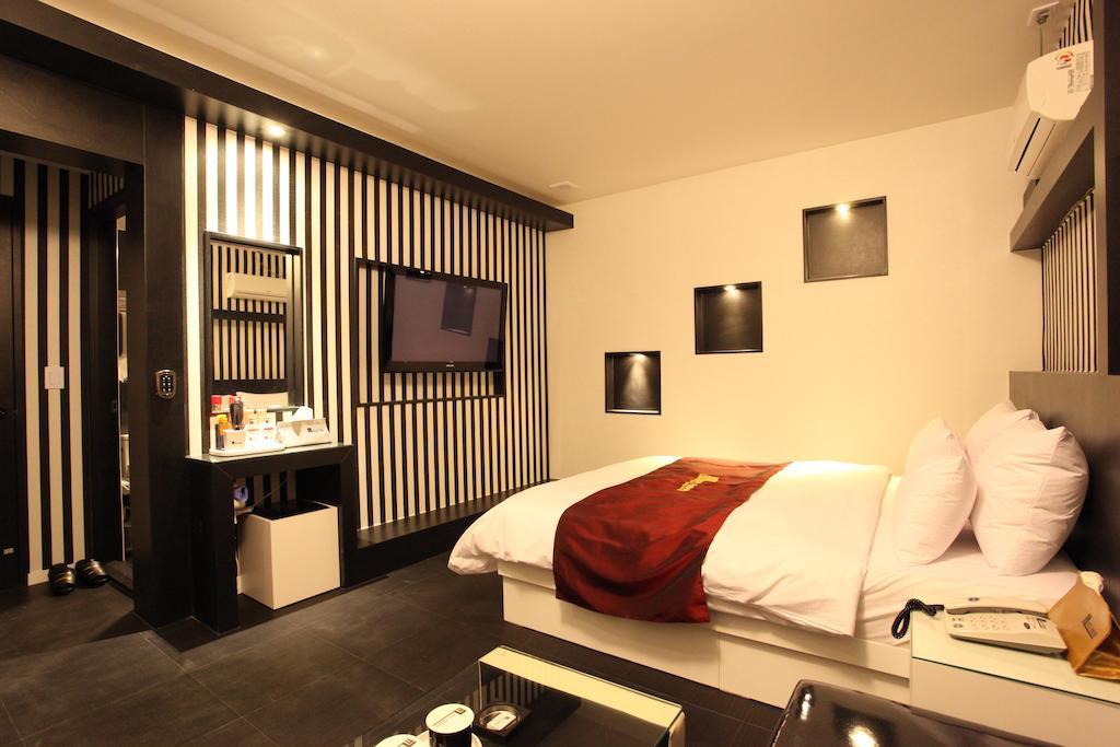 Hotel Pharaoh Séoul Extérieur photo